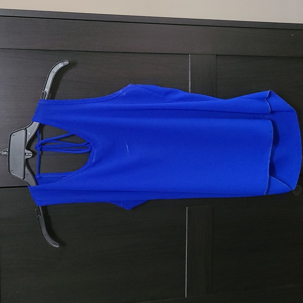 Blue top - Picture 2 of 3